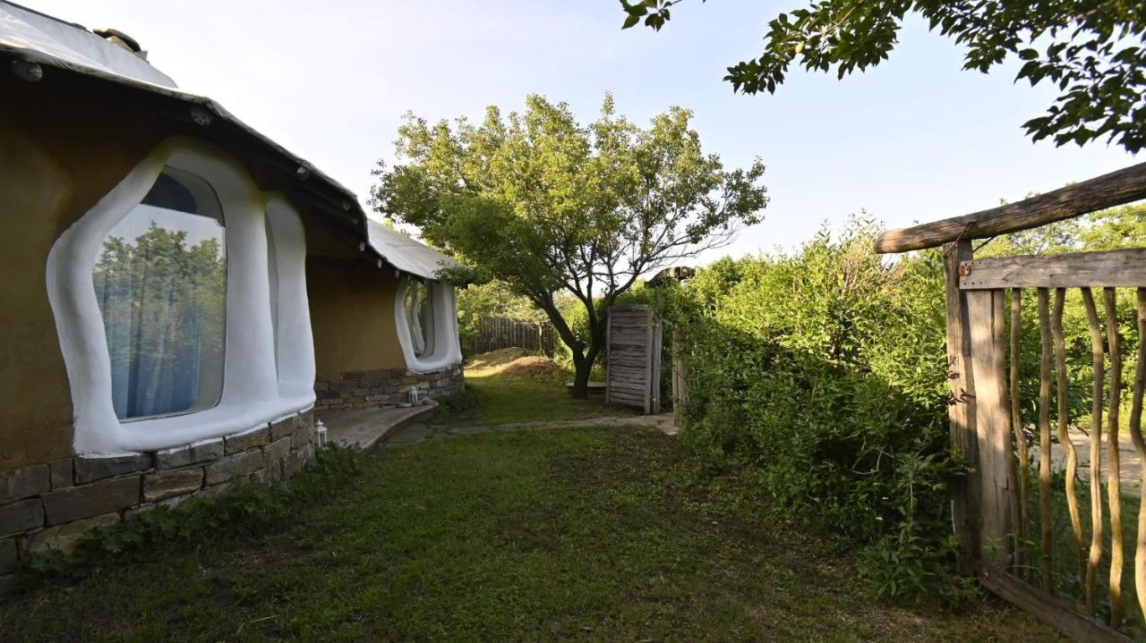 Clay House Banya Villa Banya  Bagian luar foto